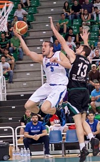 スペインのプロバスケットプレーヤーSalva Arco Fríasはオフシーズンにチェンマイに滞在。パフォーマンス向上の為、RSMのマッサージを選択